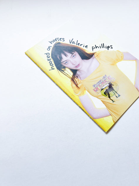 HOOKED ON HORSES / Valerie Phillips [SIGNED / NUMBERED] - 本 屋 青