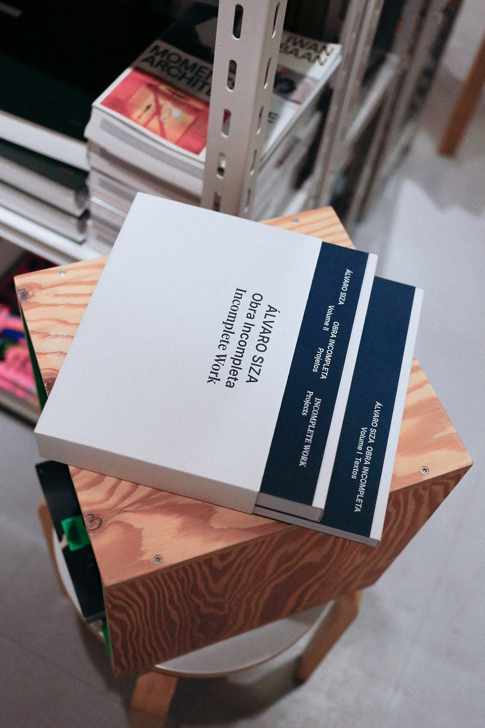 空白にふれるーアルヴァロ・シザ未完の作品集『Incomplete Work』