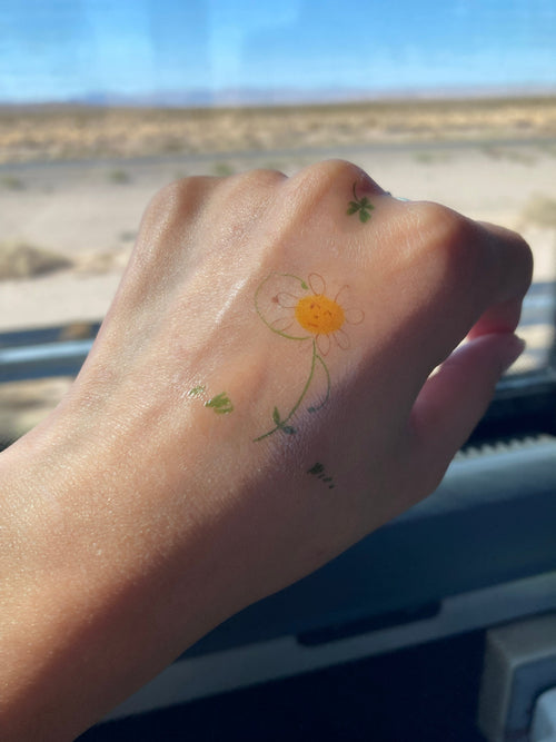 Tattoo Sticker: Dancing Clover