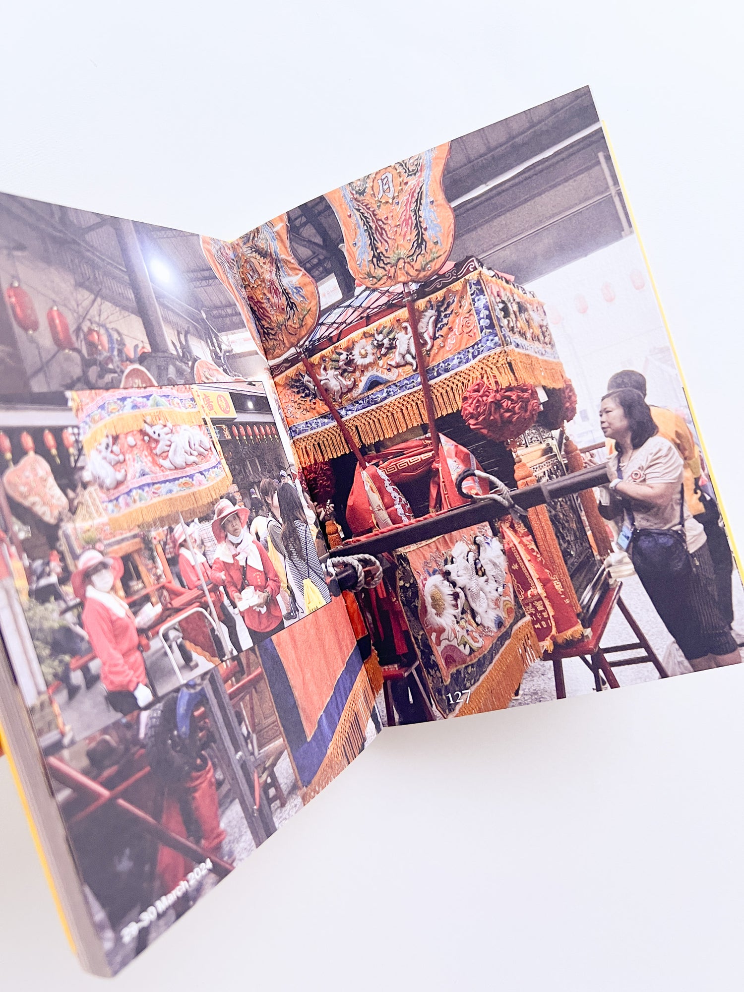 Missing / Mooni Perry