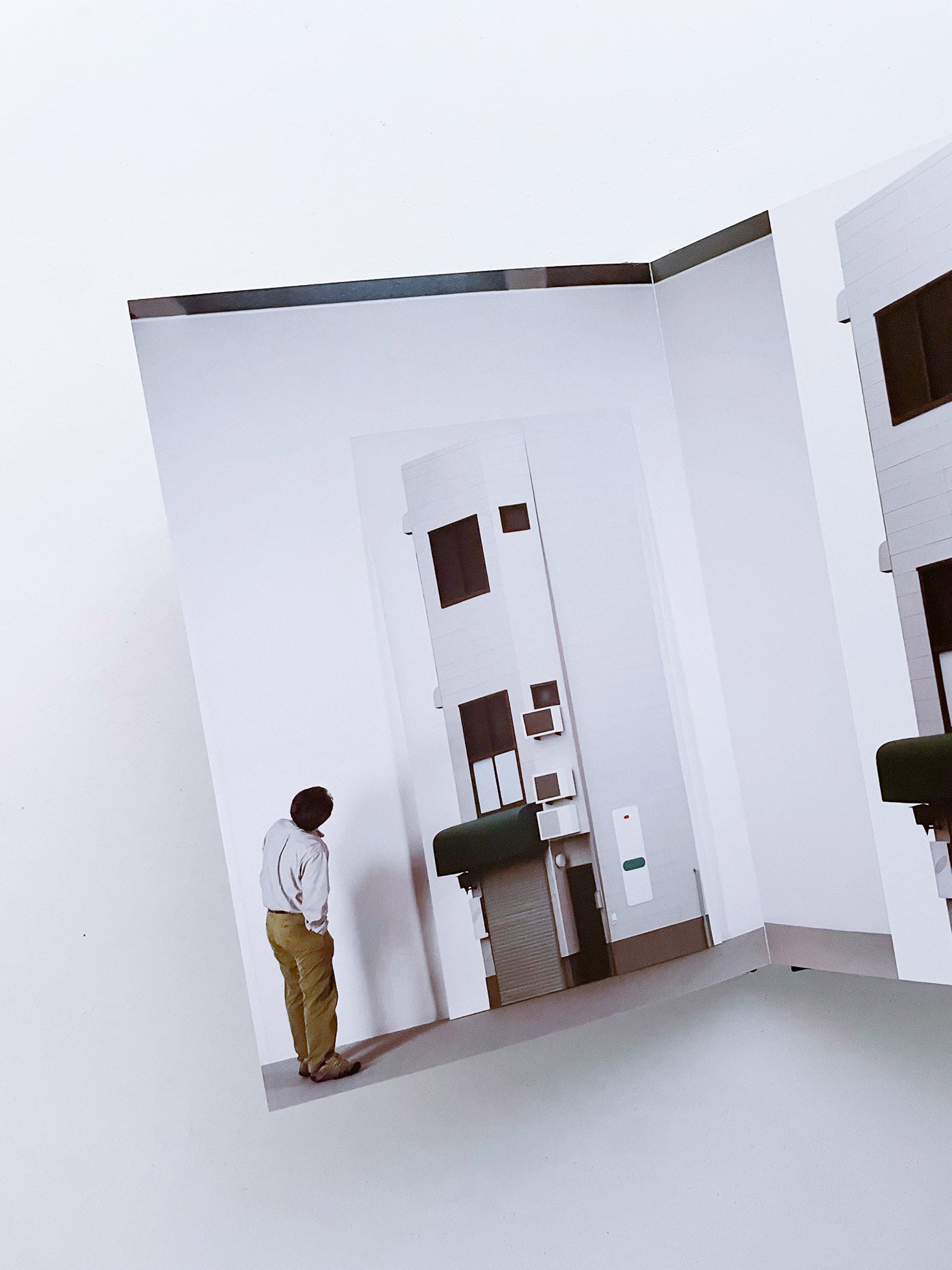 Black Label / Thomas Demand