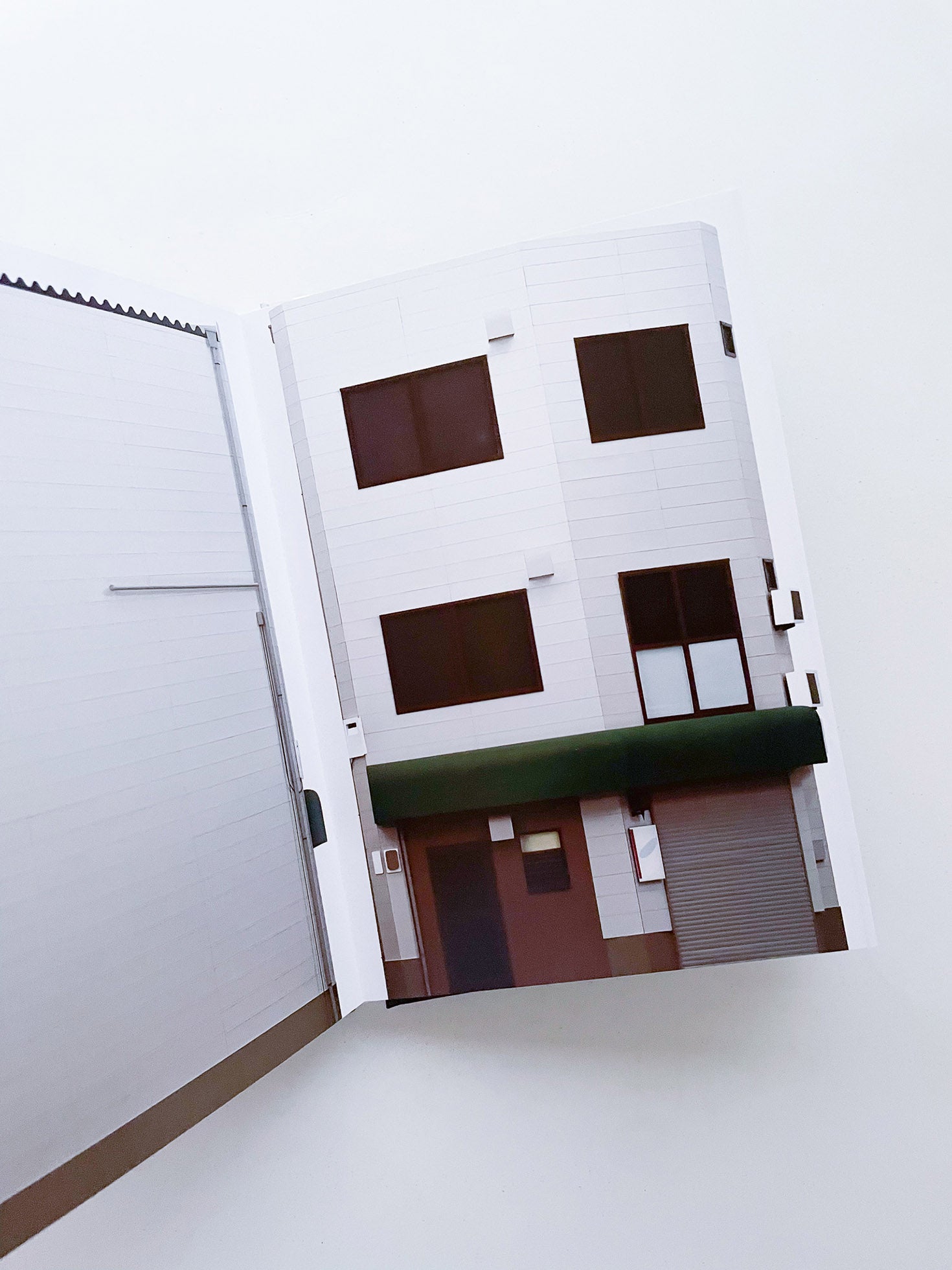 Black Label / Thomas Demand