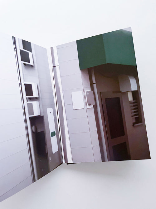 Black Label / Thomas Demand