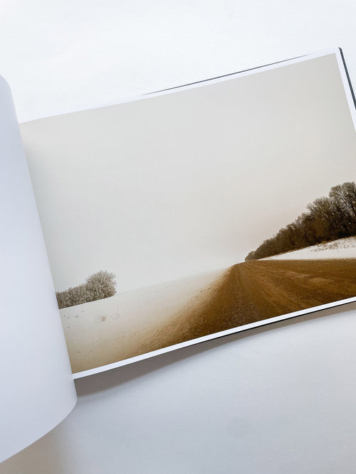 THE END SENDS ADVANCE WARNING / Todd Hido