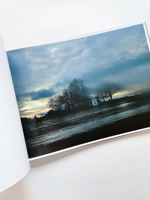 THE END SENDS ADVANCE WARNING / Todd Hido