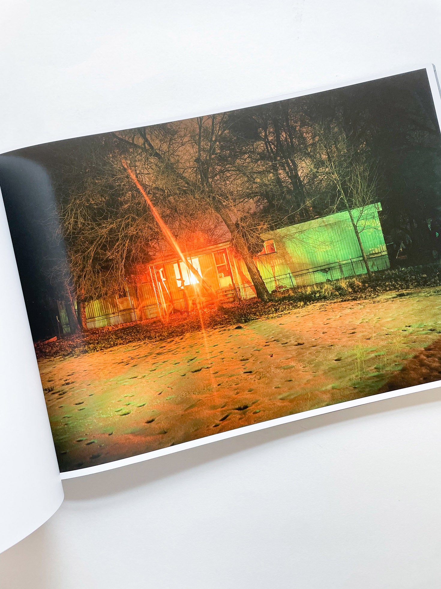 THE END SENDS ADVANCE WARNING / Todd Hido