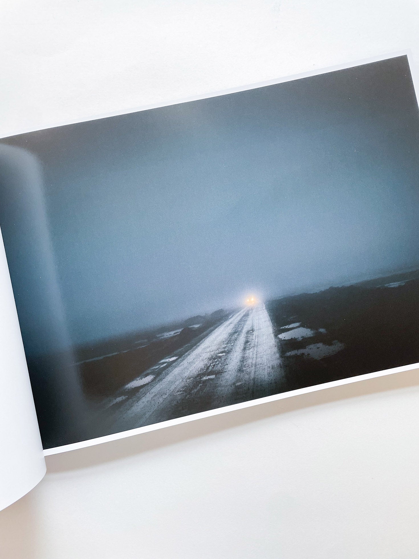 THE END SENDS ADVANCE WARNING / Todd Hido