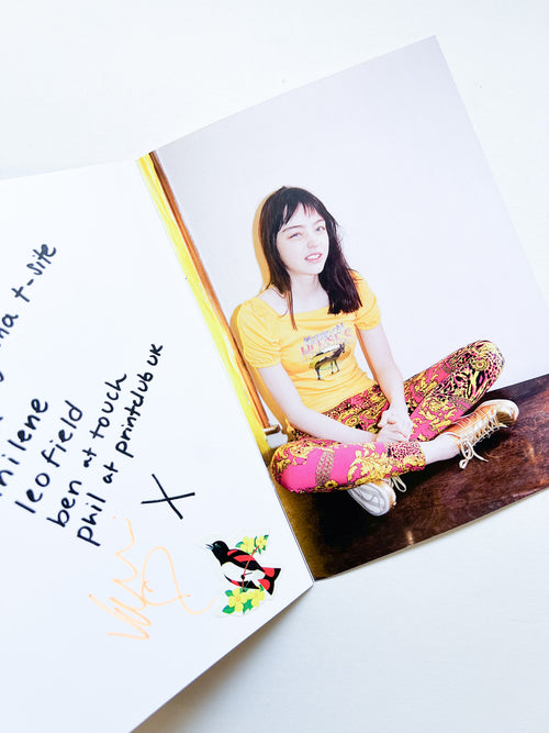 HOOKED ON HORSES / Valerie Phillips [SIGNED / NUMBERED]