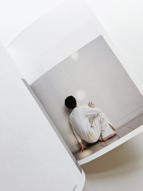 Handle with Care / Soh Souen