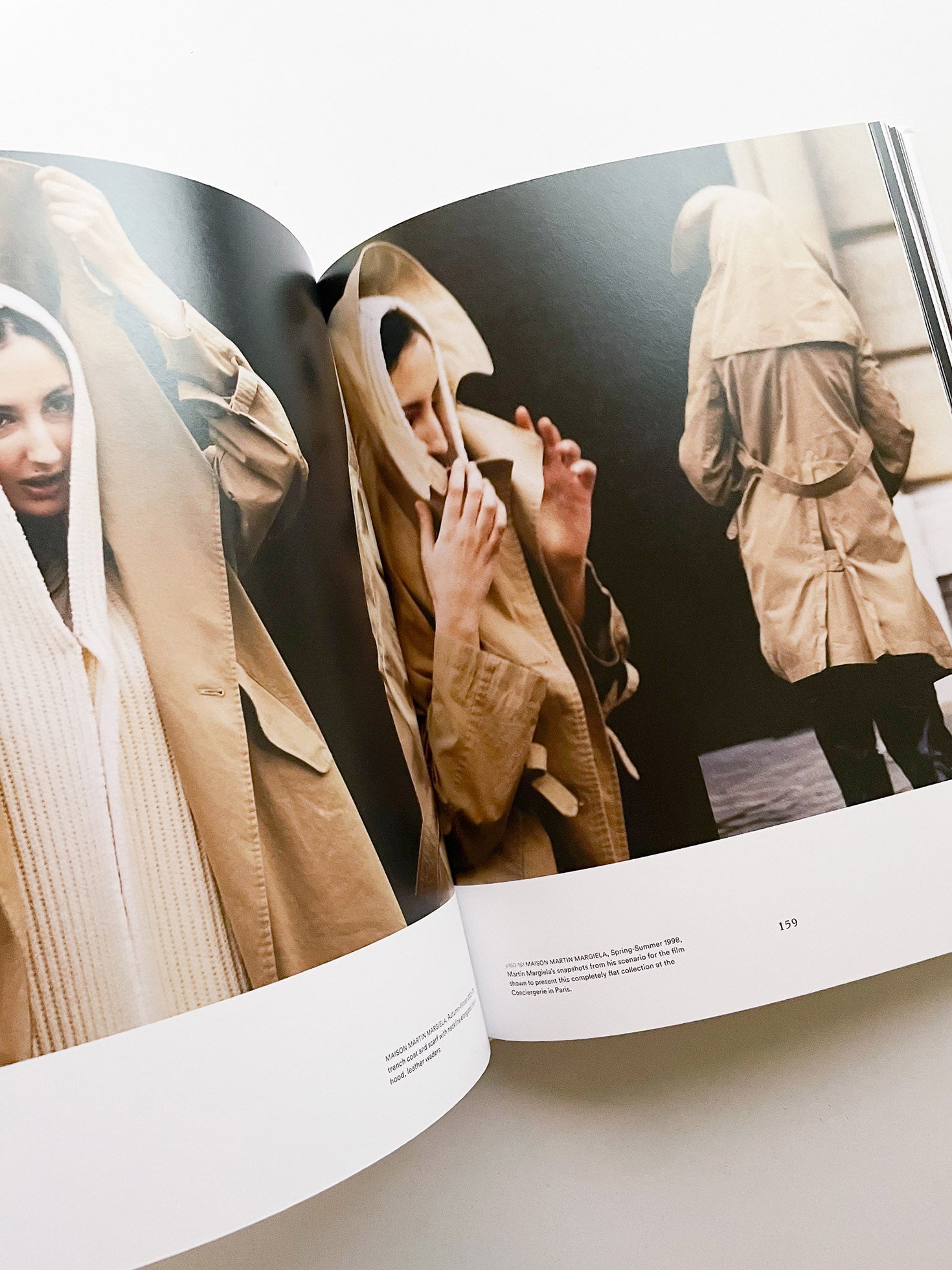 MARGIELA, THE HERMÈS YEARS / Martin Margiela - 本屋青旗 Ao-Hata MARGIELA, THE HERMÈS YEARS / Martin Margiela - 本屋青旗 Ao-Hata