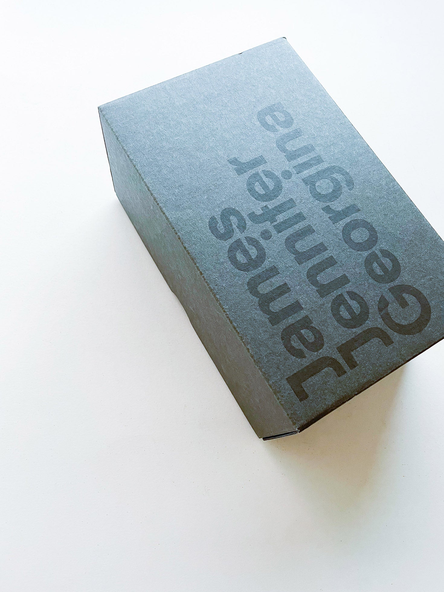 James Jennifer Georgina (The Yellow Book) / Irma Boom