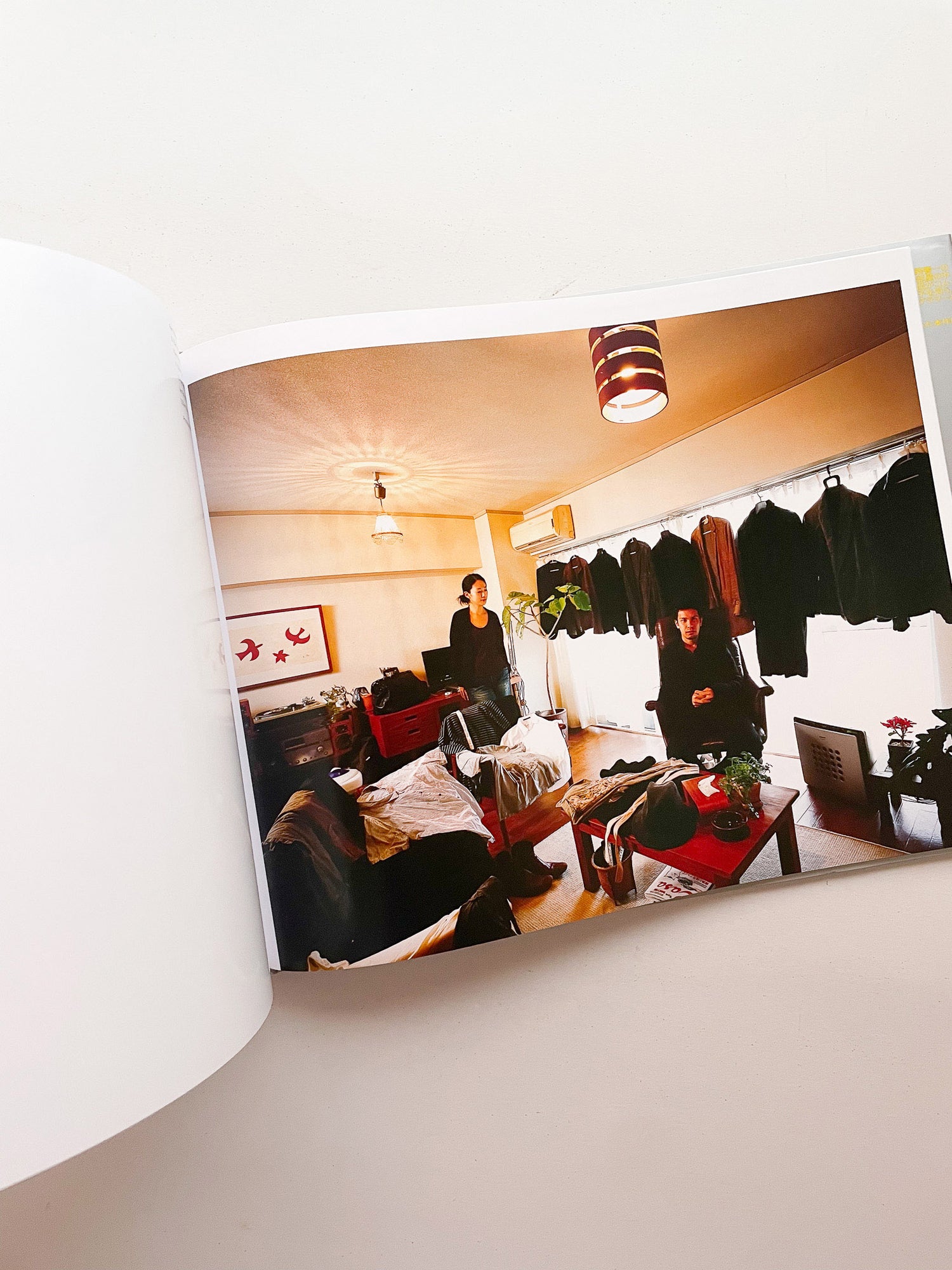 HAPPY VICTIMS / Kyoichi Tsuzuki [SIGNED]