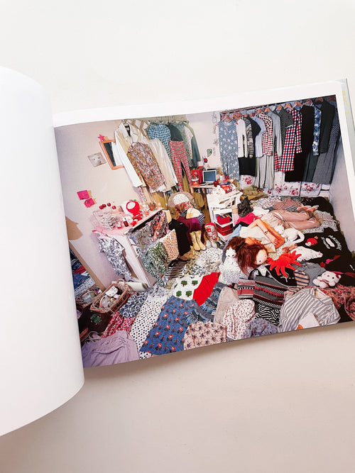 HAPPY VICTIMS / Kyoichi Tsuzuki [SIGNED]