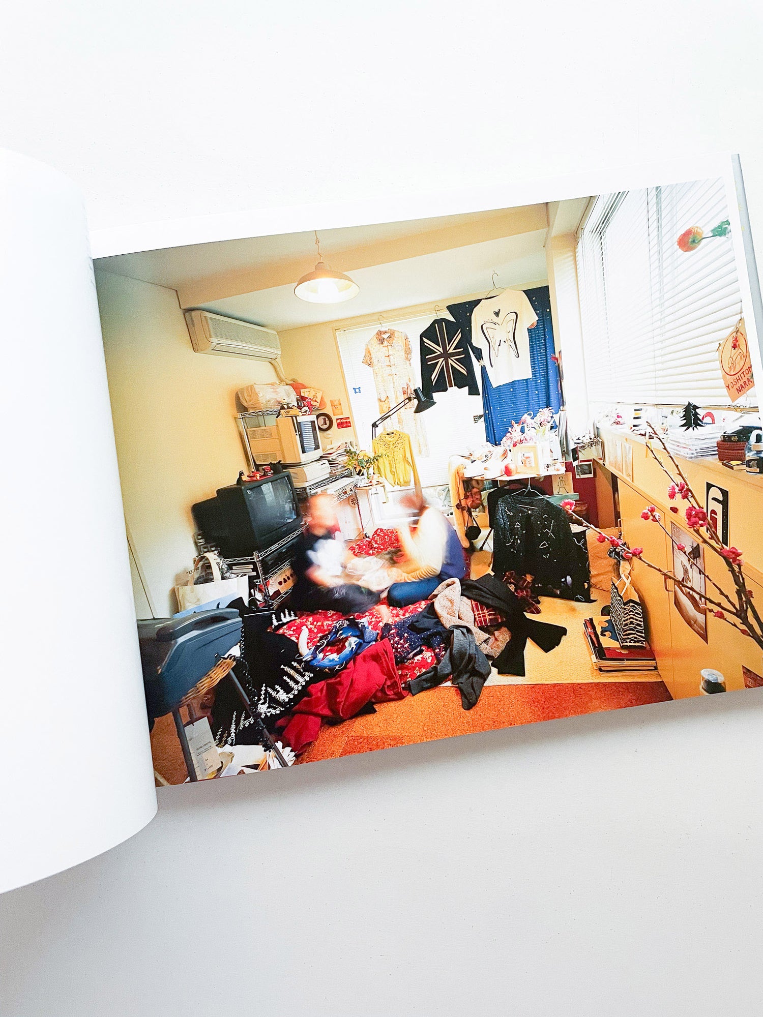 HAPPY VICTIMS / Kyoichi Tsuzuki [SIGNED]