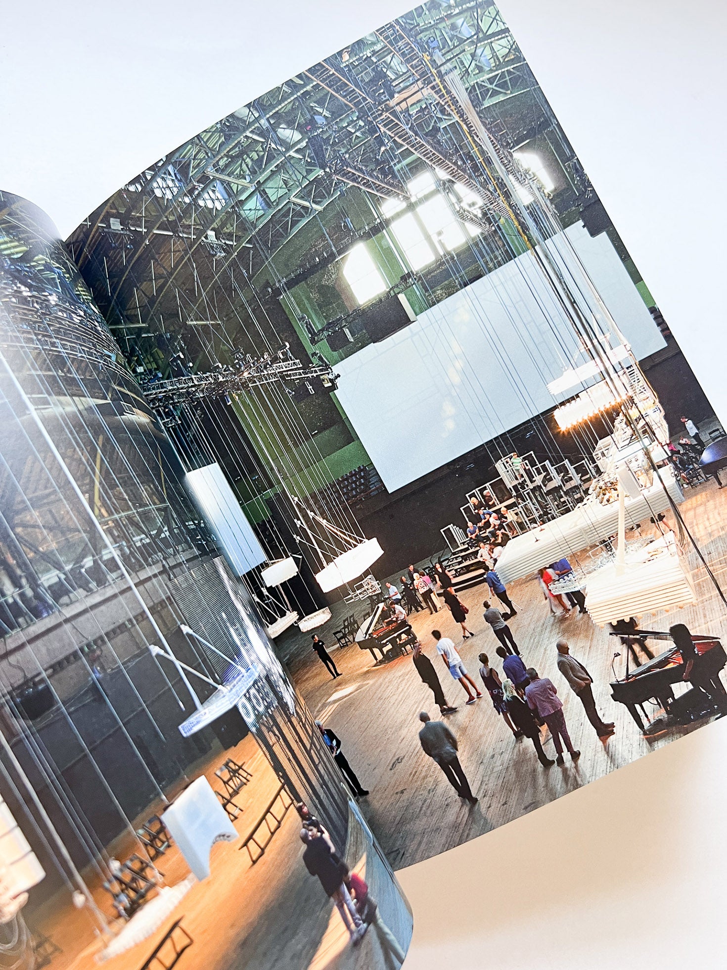 (H {N)Y P N(Y} OSIS  HYPOTHESIS / Philippe Parreno