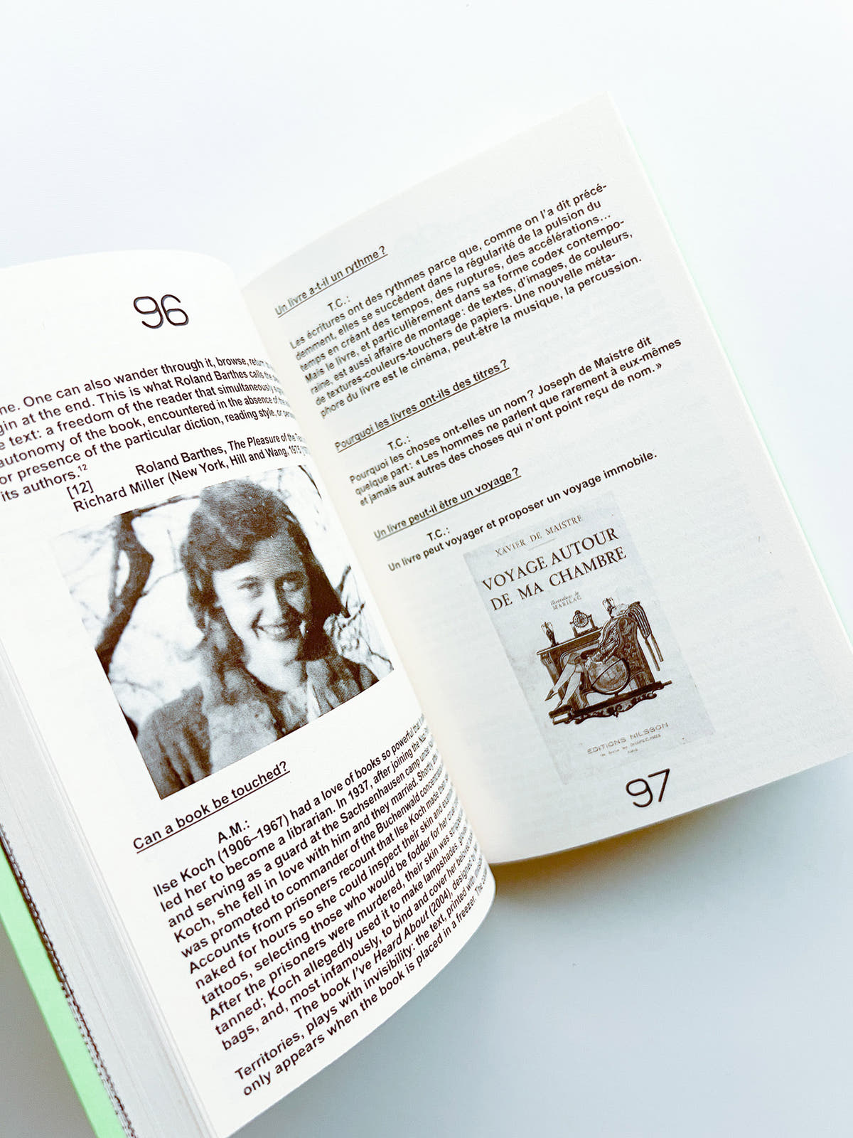 16 MILLIONS DE SIGNES – FROM AND ABOUT BOOKS / Alexandra Midal, Thierry Chancogne