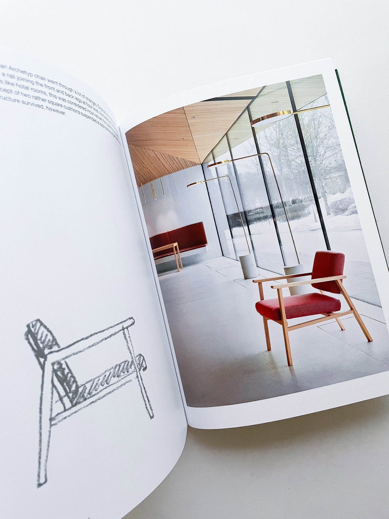 A BOOK OF THINGS / Jasper Morrison