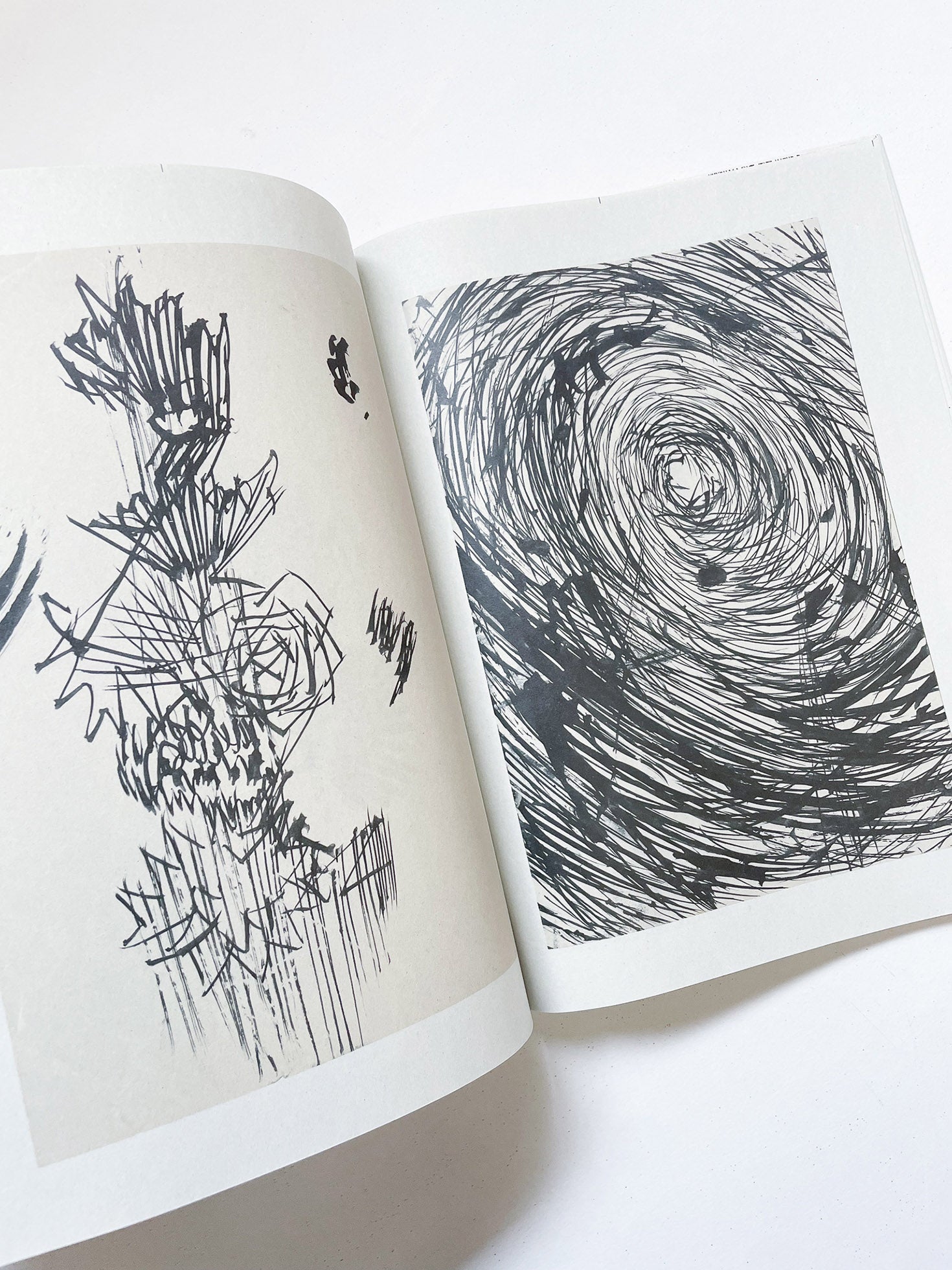 立花文穂展 印象 IT'S ONLY A PAPER MOON（球体11号）/ Fumio Tachibana