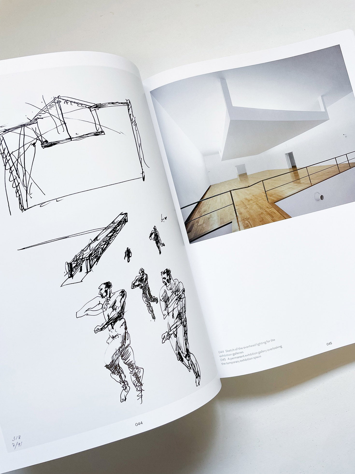 Before / After / Álvaro Siza - 本屋青旗 Ao-Hata Bookstore