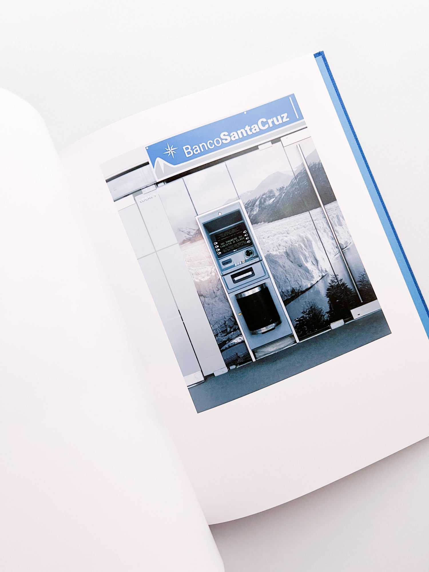 distance / Yusuke Ide