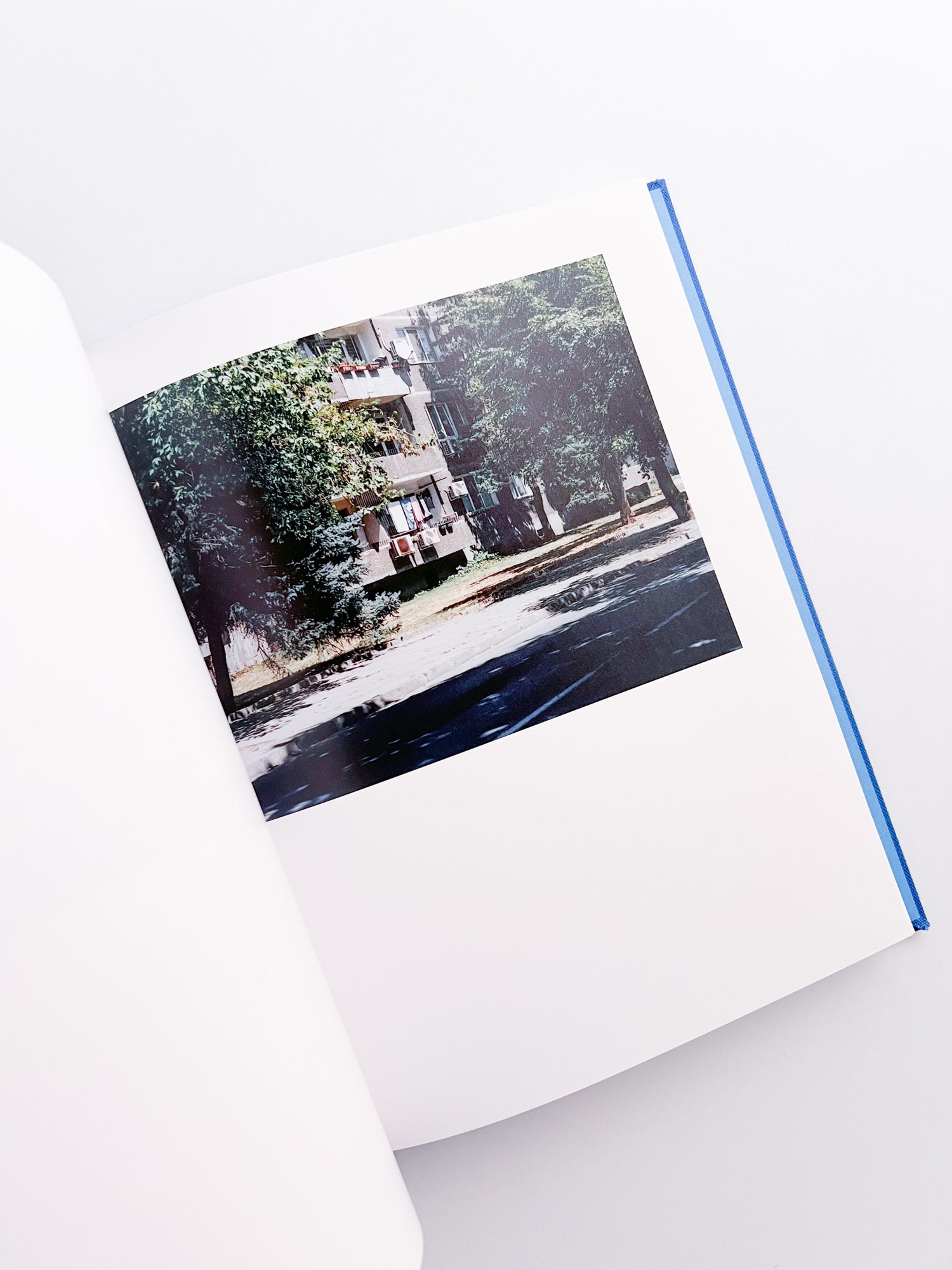 distance / Yusuke Ide