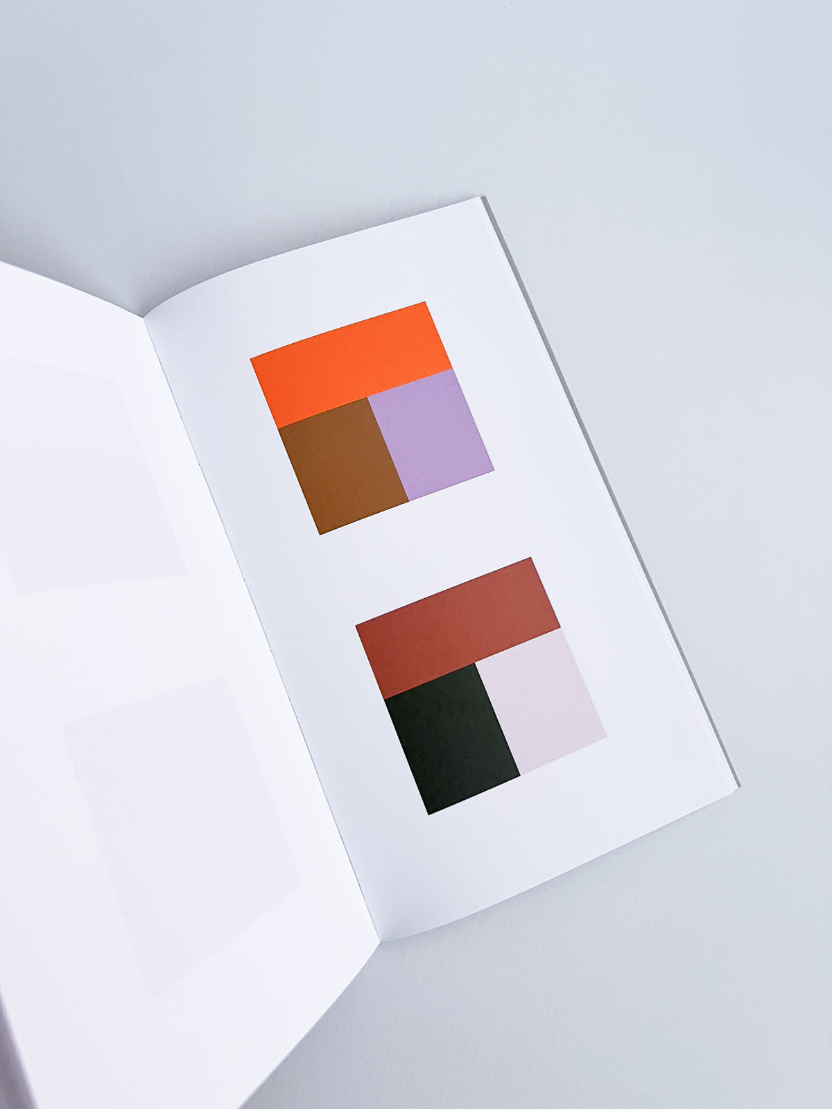 Three-color Combinations / Ruxandra Duru