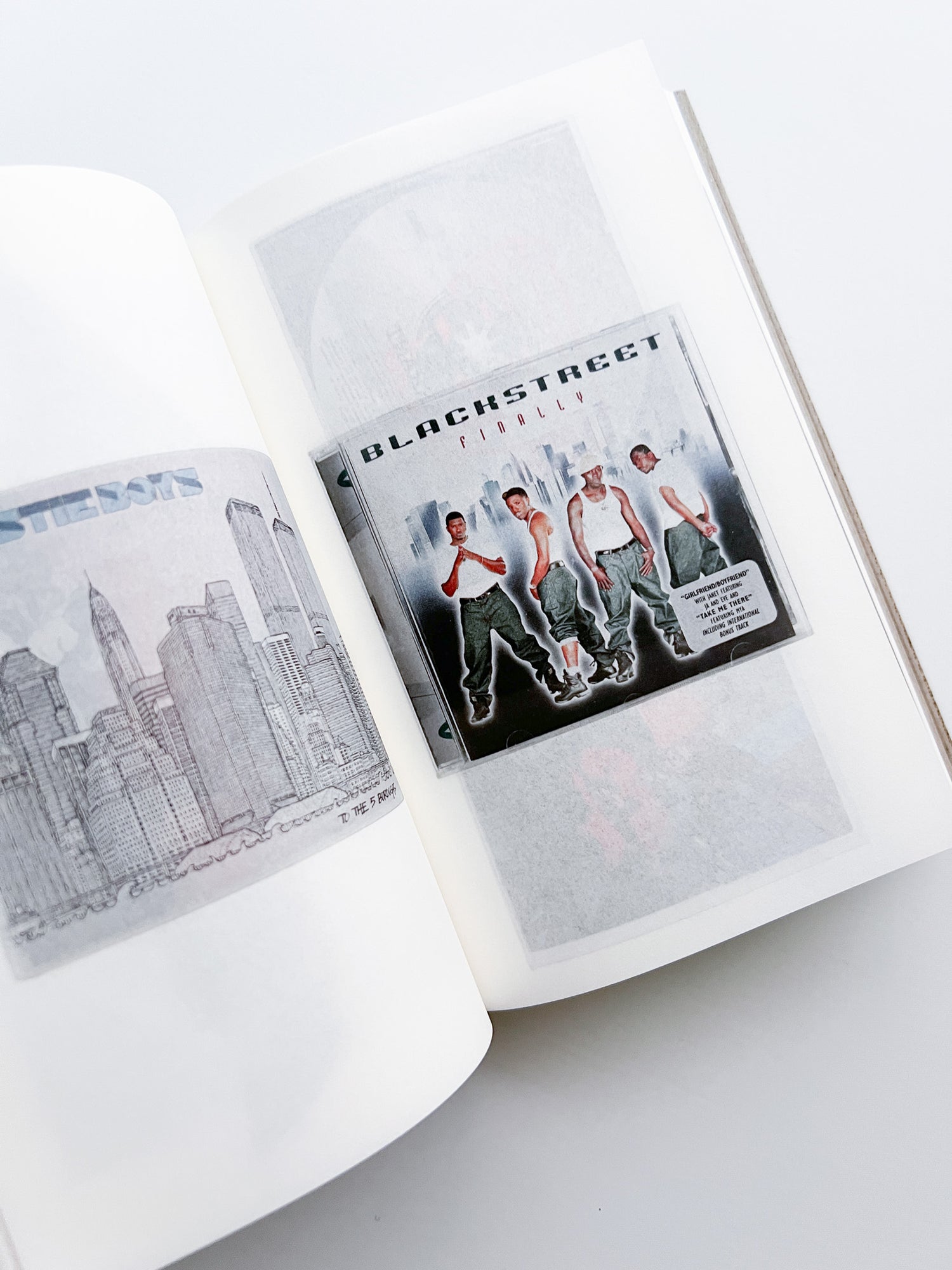 Hoarder Order / Thomas Kuijpers