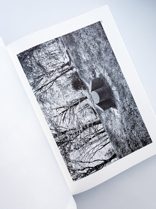 Memorials / Jan Kempenaers