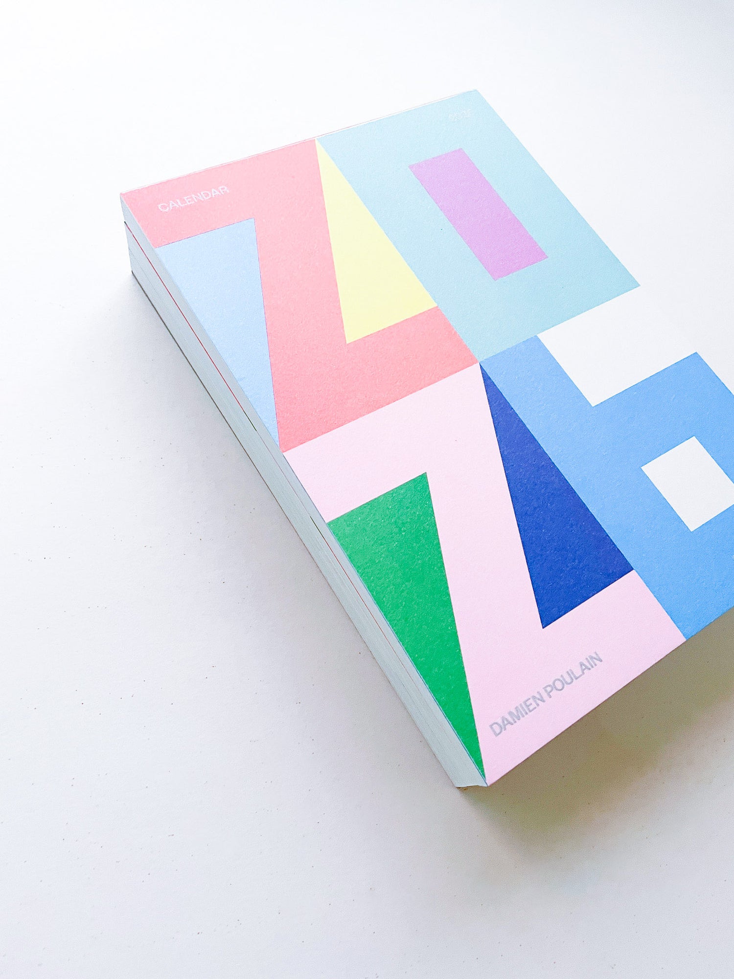 PAGE-A-DAY CALENDAR 2026 / Damien Poulain