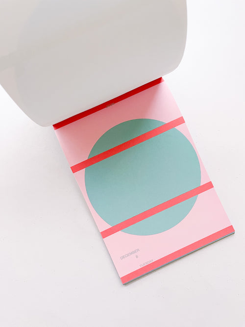 PAGE-A-DAY CALENDAR 2026 / Damien Poulain