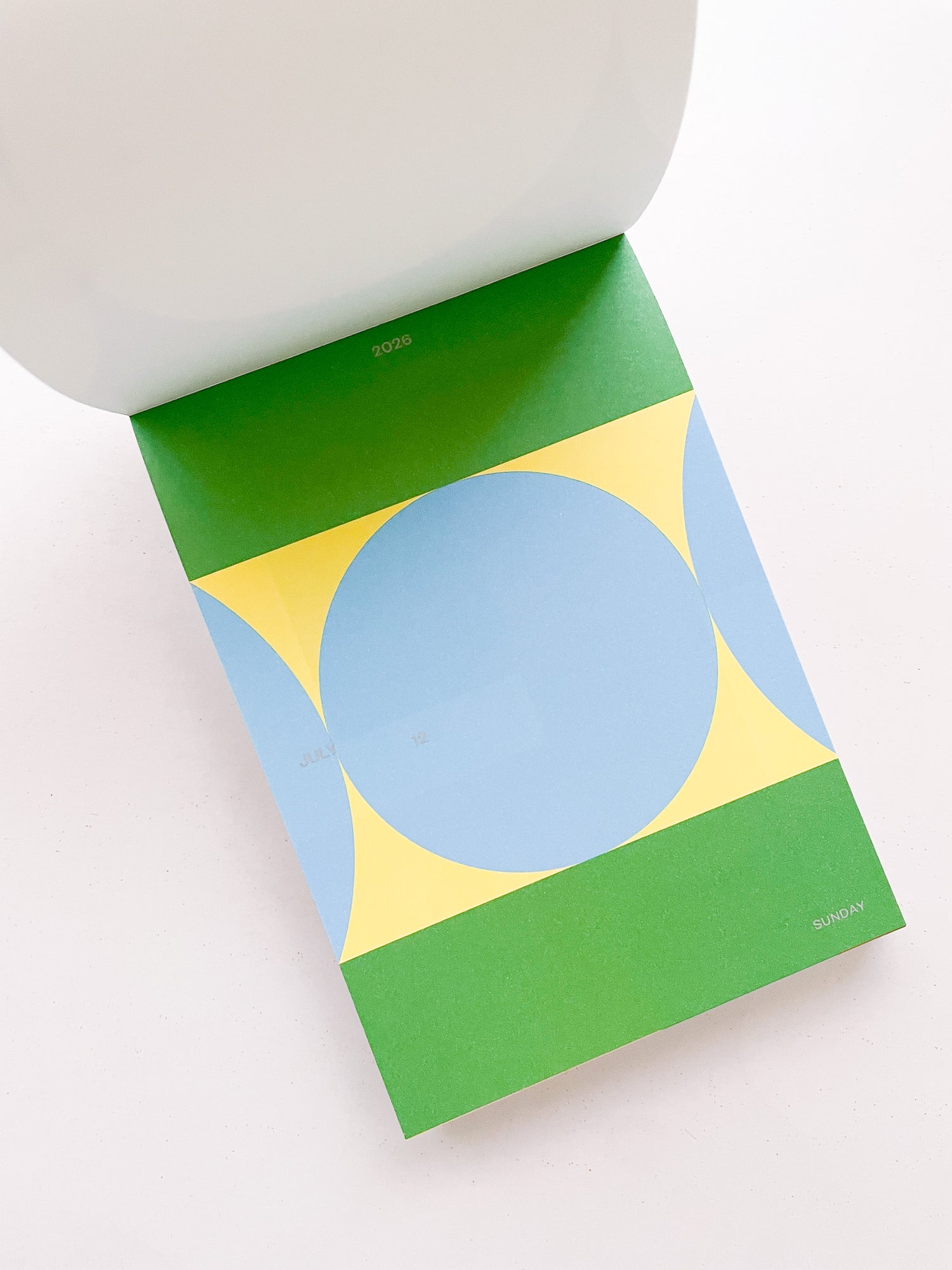 PAGE-A-DAY CALENDAR 2026 / Damien Poulain