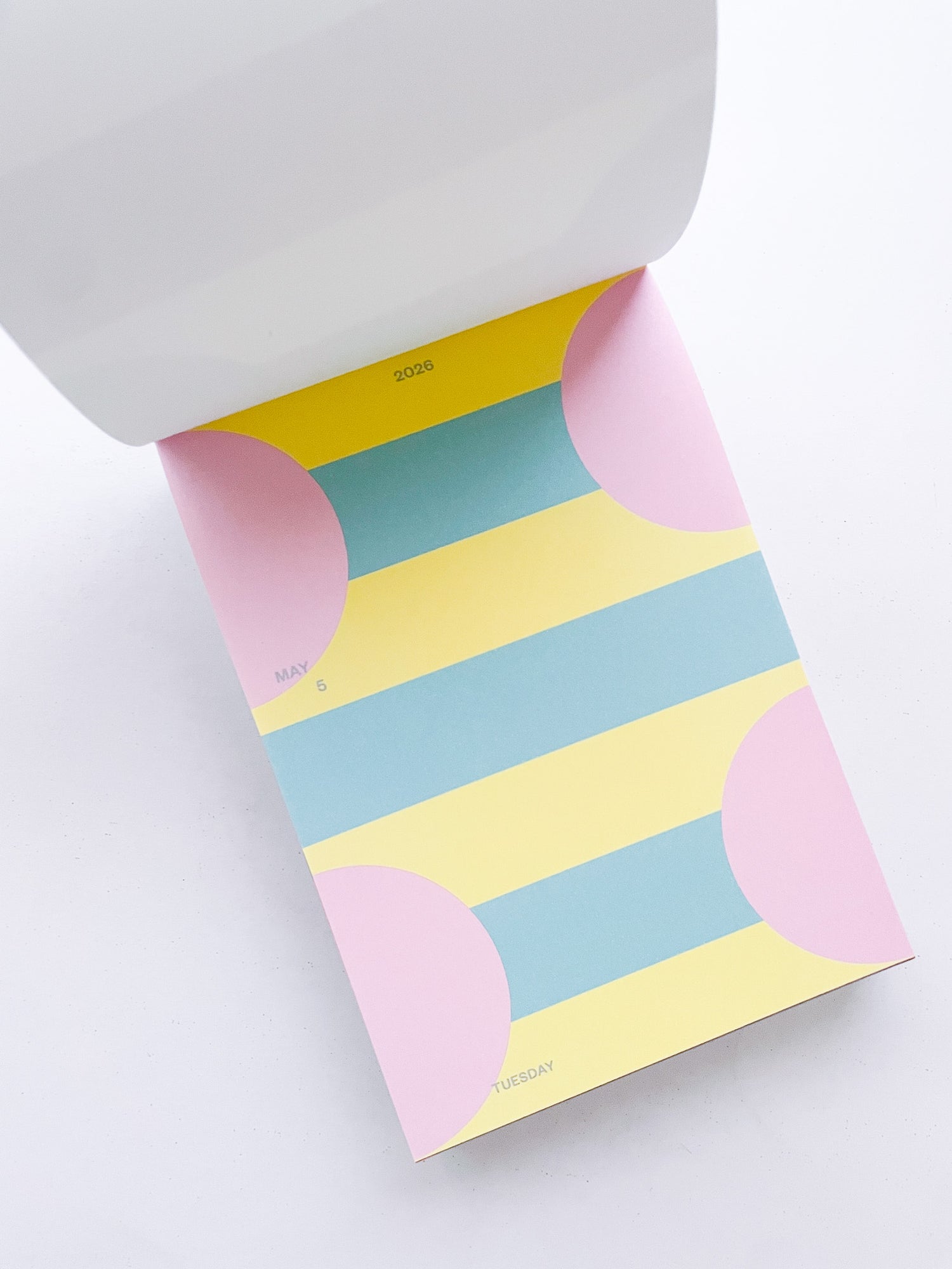 PAGE-A-DAY CALENDAR 2026 / Damien Poulain