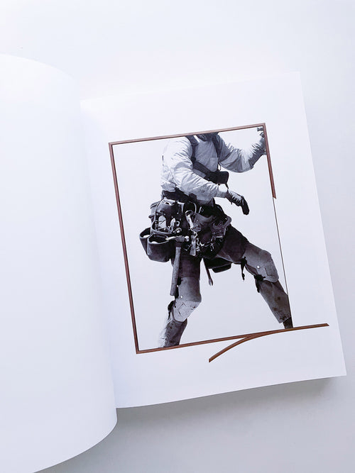 DISTRIBUTION / Daniel Shea [SIGNED]