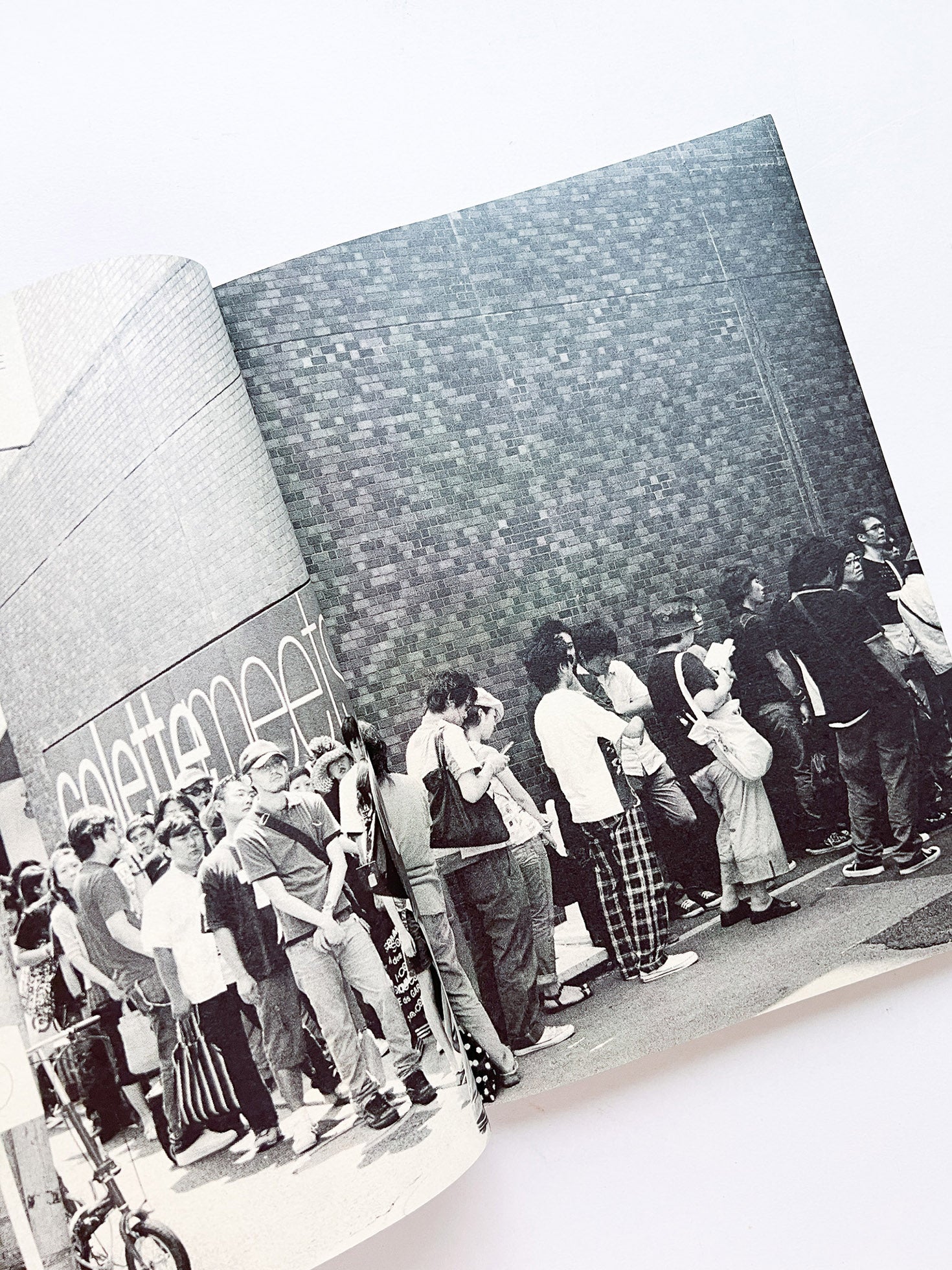 WERK No.X: Meetings in collaboration with Colette and GUERRILLAZINE No.1 (2004/05)