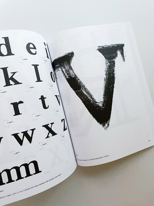 Archeology of Consequent Forms (includes Font License) / Orlando Brunner