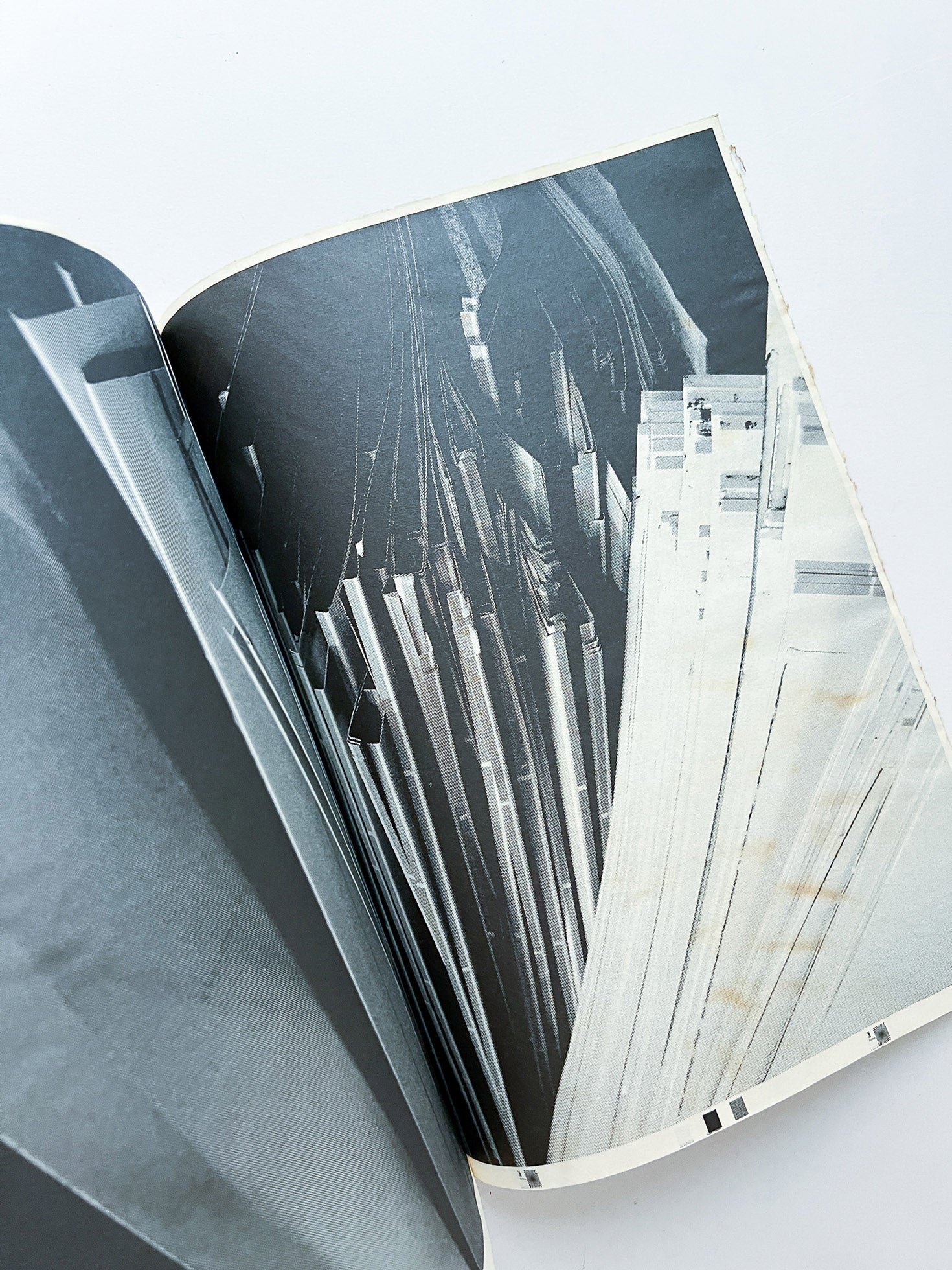 GUERRILLAZINE No.4: Urban Poetry – The Beauty of the Ordinary (2006)