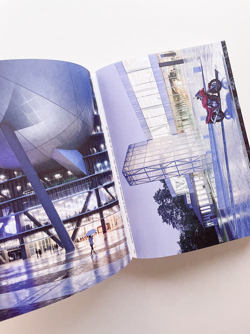 MOMENTS IN ARCHITECTURE / Iwan Baan