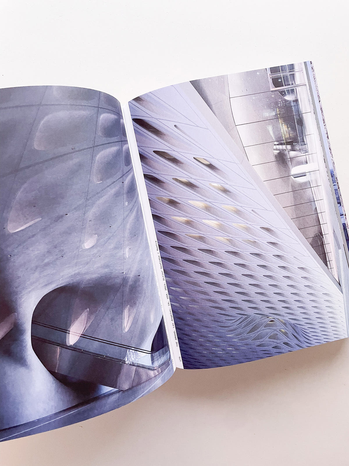 MOMENTS IN ARCHITECTURE / Iwan Baan