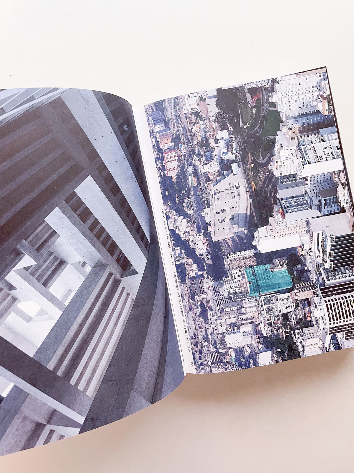 MOMENTS IN ARCHITECTURE / Iwan Baan