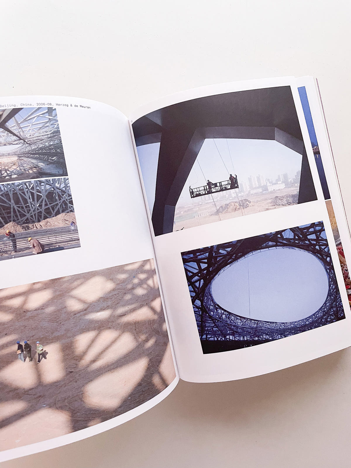 MOMENTS IN ARCHITECTURE / Iwan Baan
