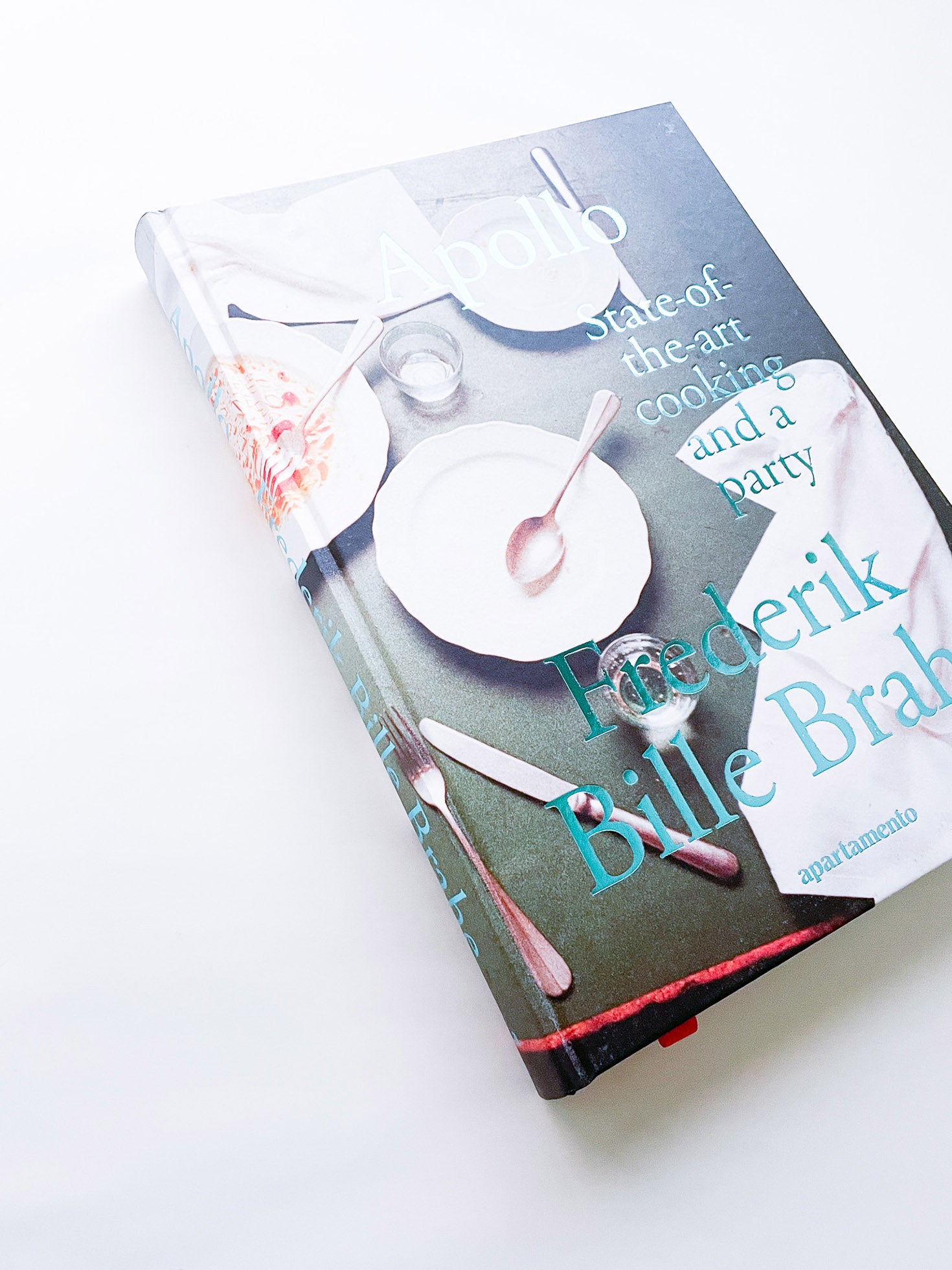 APOLLO: STATE-OF-THE-ART COOKING AND A PARTY / Frederik Bille Brahe