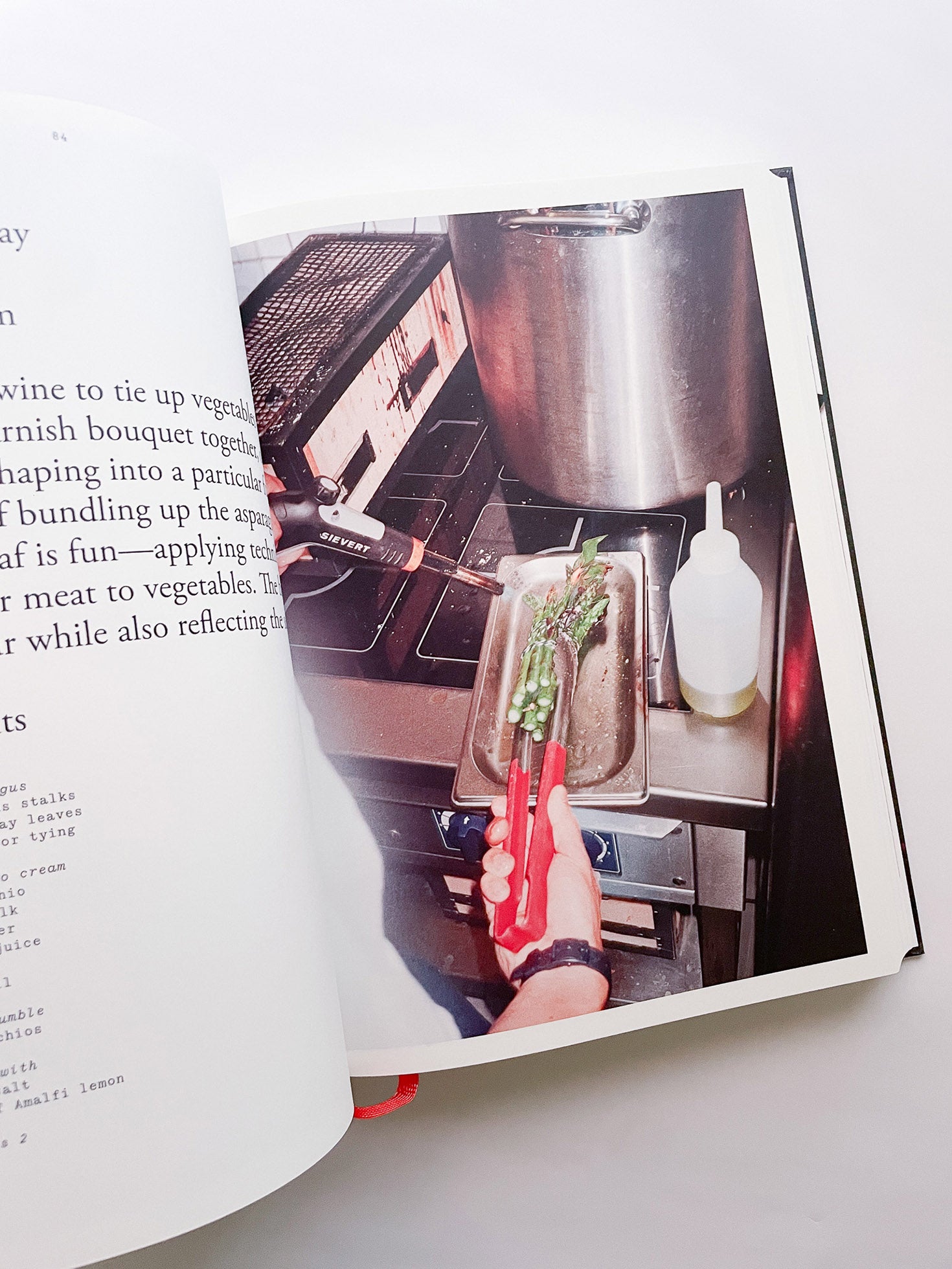 APOLLO: STATE-OF-THE-ART COOKING AND A PARTY / Frederik Bille Brahe