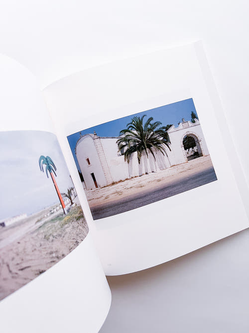 PUGLIA. TRA ALBE E TRAMONTI / Luigi Ghirri