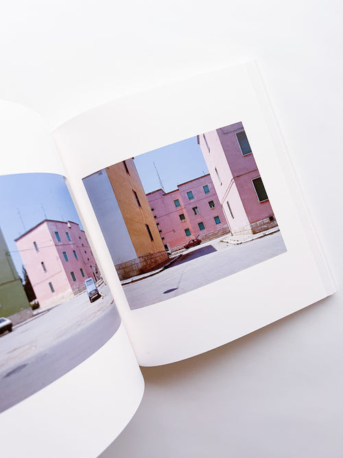 PUGLIA. TRA ALBE E TRAMONTI / Luigi Ghirri