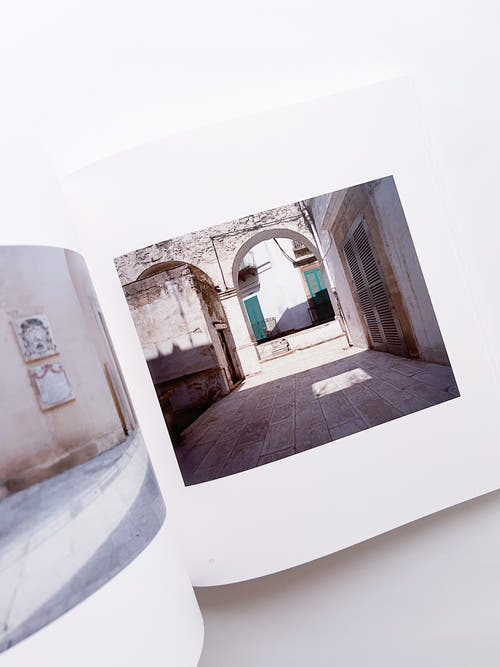 PUGLIA. TRA ALBE E TRAMONTI / Luigi Ghirri