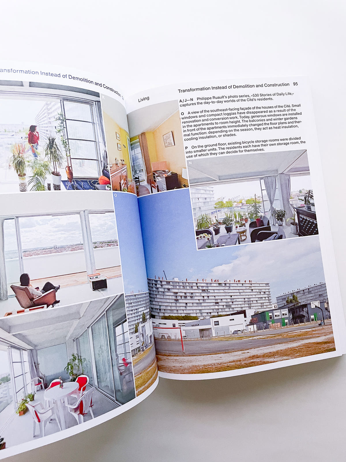 Living the City Of Cities, People and Stories / Lukas Feireiss, Tatjana Schneider, TheGreenEyl