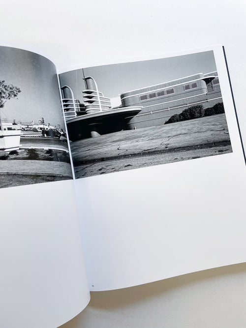 Véhiculaire & Vernaculaire / Stephen Shore [SIGNED]