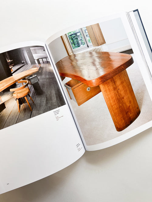 LIVING WITH CHARLOTTE PERRIAND / Charlotte Perriand