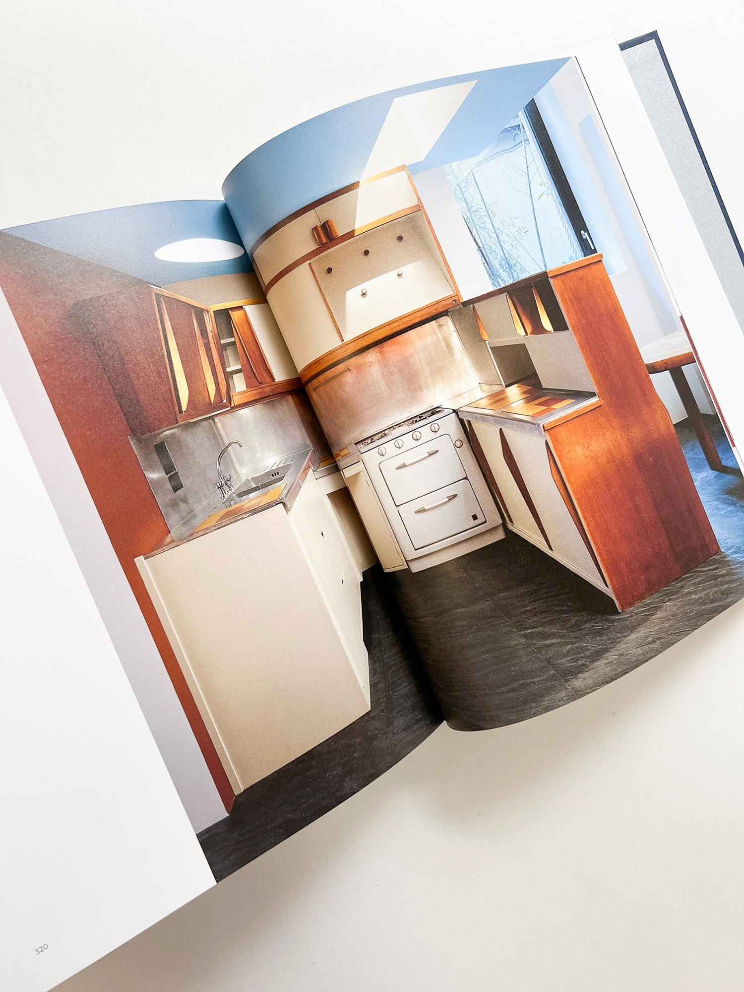 LIVING WITH CHARLOTTE PERRIAND / Charlotte Perriand