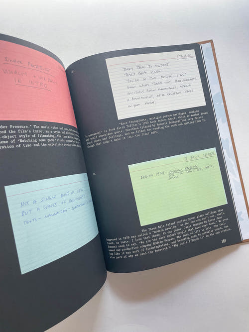 20TH CENTURY WOMEN SCREENPLAY BOOK / Mike Mills